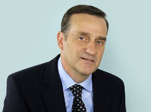 Portrait photo of Stephen Parkinson